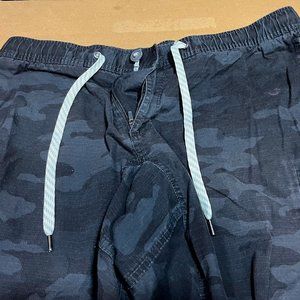 Vuori Mens Ripstop Camo Joggers, Size XL, Very Good Condition